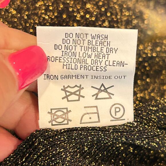 Happy Sheep Shimmer
Sweater Semi-Sheer Black, yellow, gold metallic threads Med - Picture 8 of 8